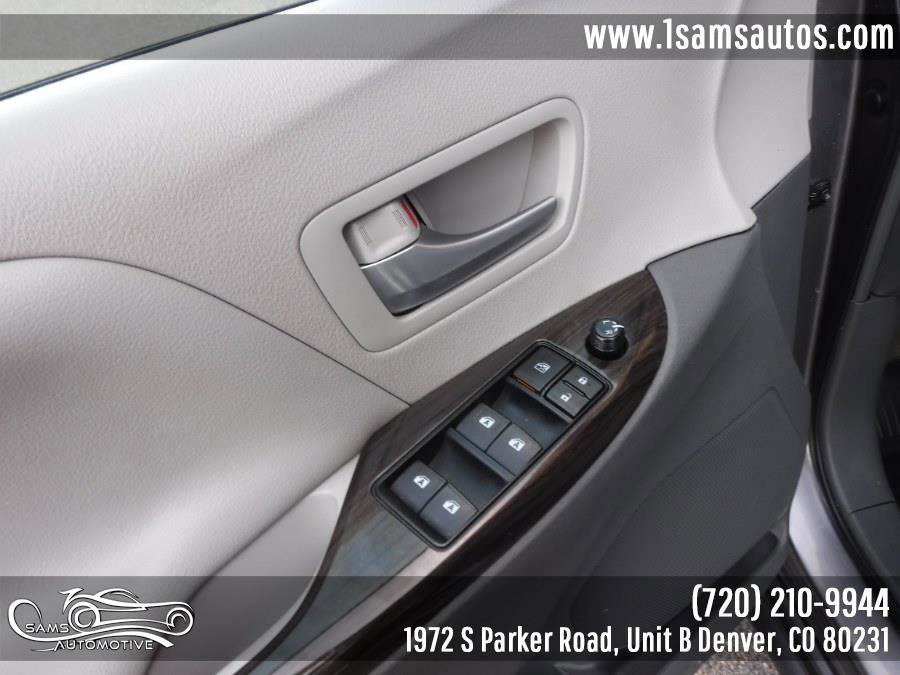 Used 2017 Toyota Sienna XLE Premium image 35