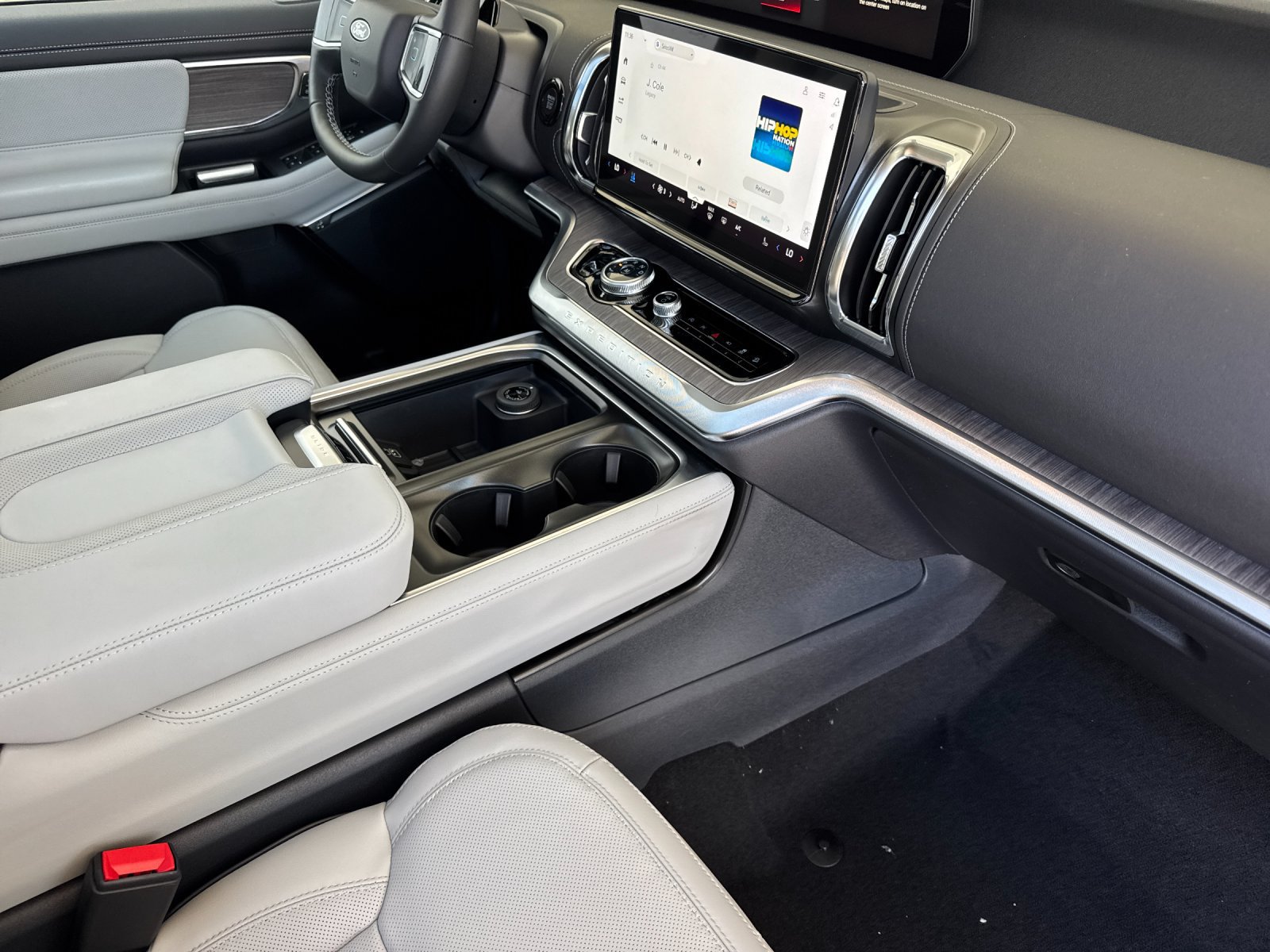 New 2026 Ford Expedition Platinum w/ Platinum Ultimate Package AWD/4WD image 17