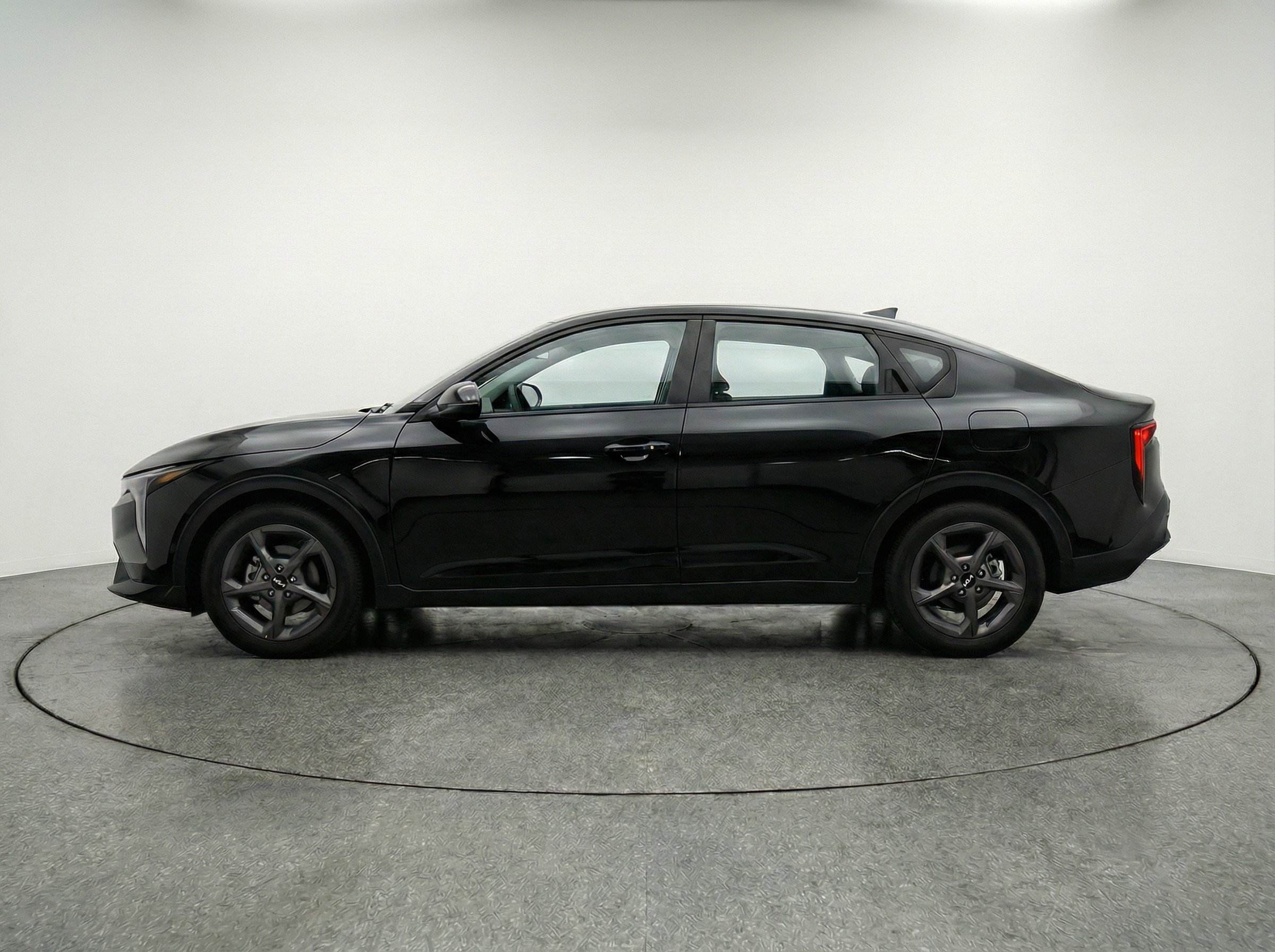 Used 2025 Kia K4 FWD image 5