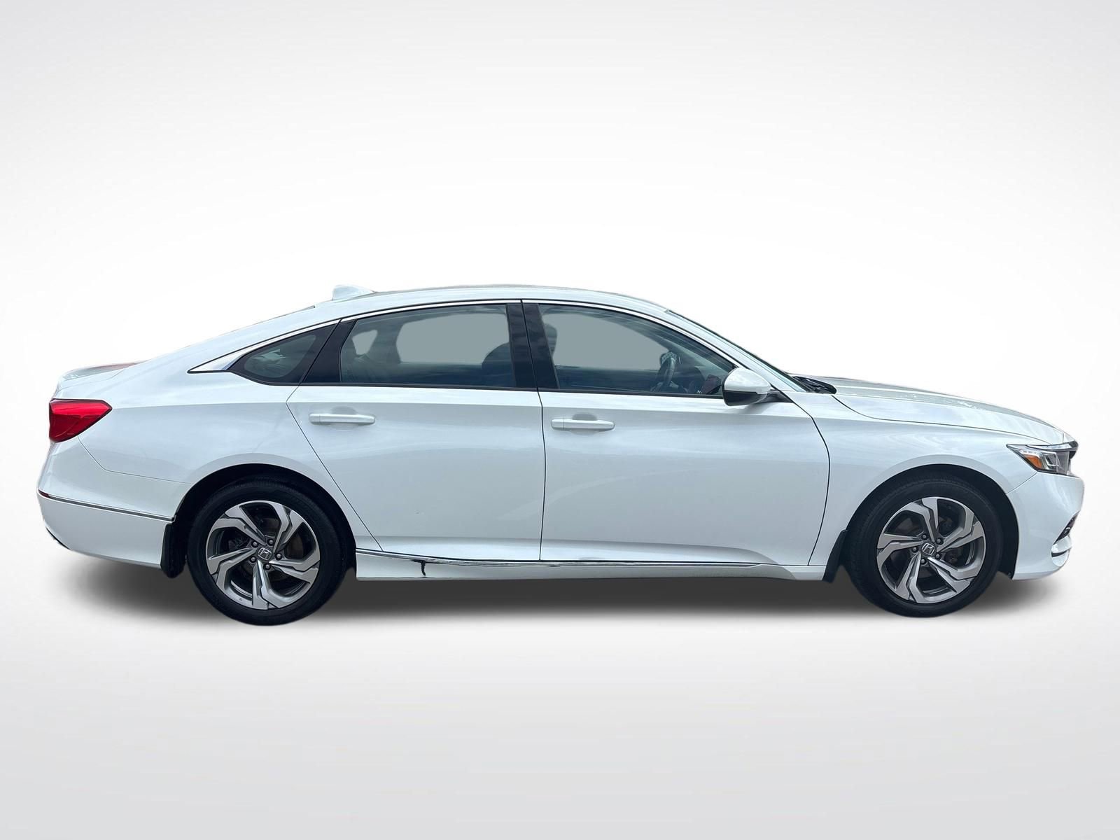 Certified 2018 Honda Accord EX-L image 5