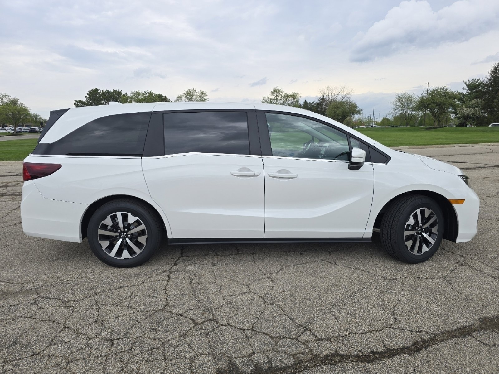 New 2026 Honda Odyssey EX-L image 17
