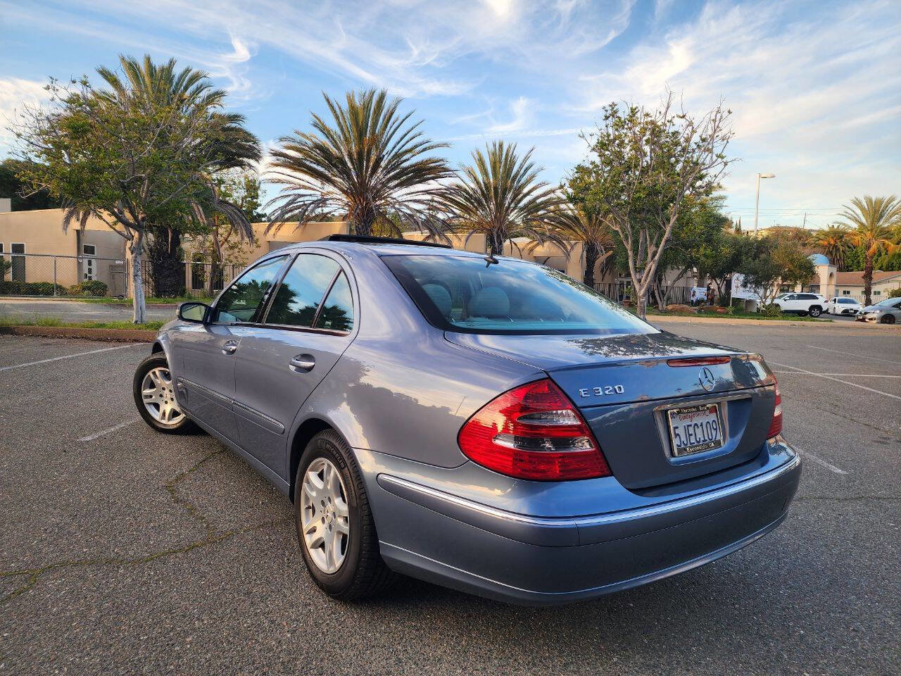 Used 2005 Mercedes-Benz E 320 Sedan image 7