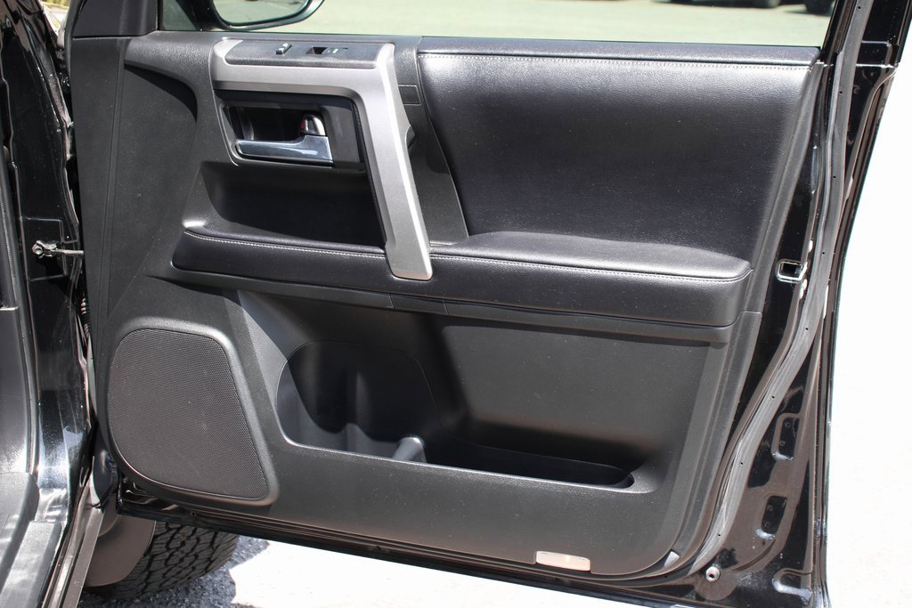 Used 2018 Toyota 4Runner SR5 Premium image 37