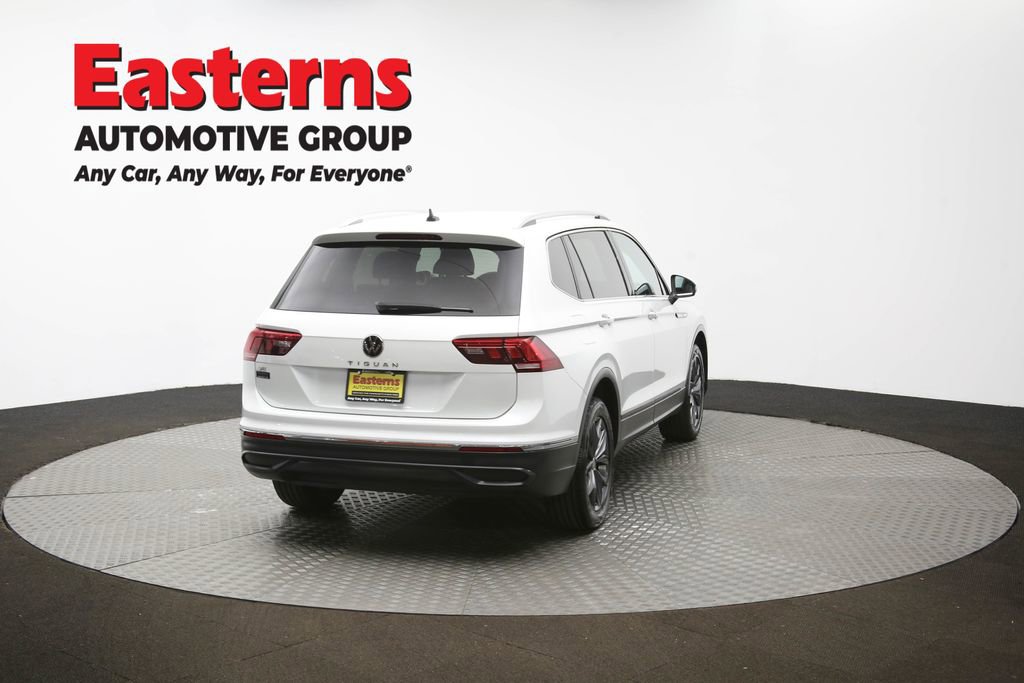 Used 2023 Volkswagen Tiguan SE image 37