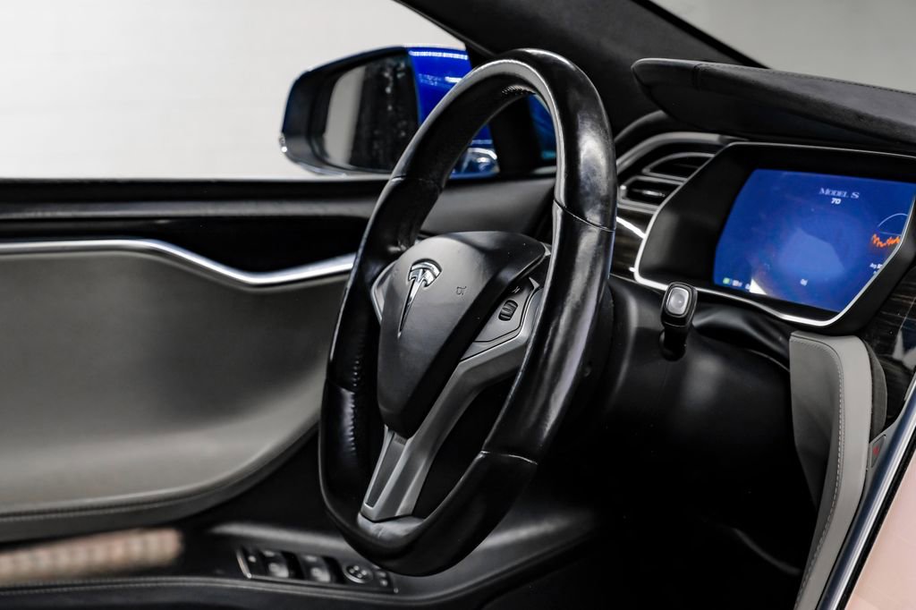 Used 2016 Tesla Model S 70 image 21
