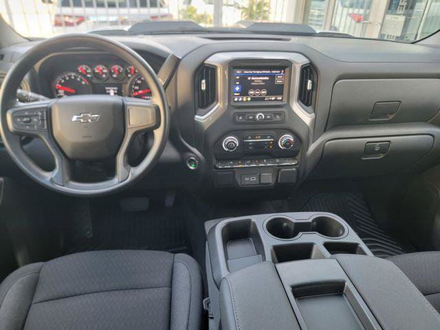 Used 2024 Chevrolet Silverado 1500 Custom Trail Boss w/ Turbomax Blackout Package AWD/4WD image 15
