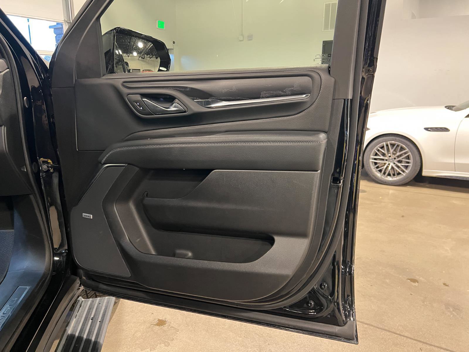 Used 2024 GMC Yukon Denali w/ Advanced Technology Package image 47