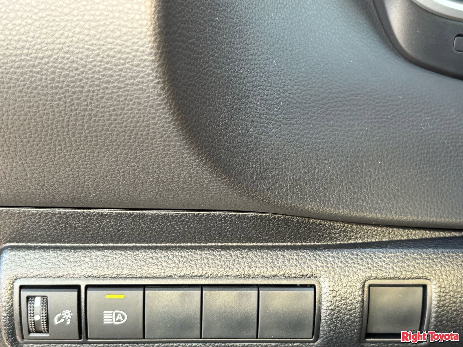 Certified 2026 Toyota Corolla XSE image 31