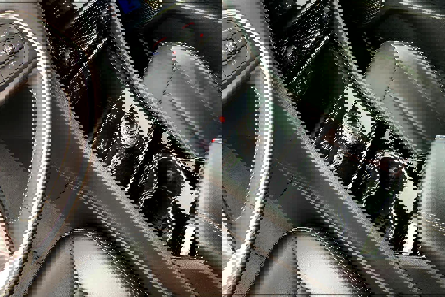 Used 2023 Jeep Grand Cherokee L Limited w/ Luxury Tech Group II image 17