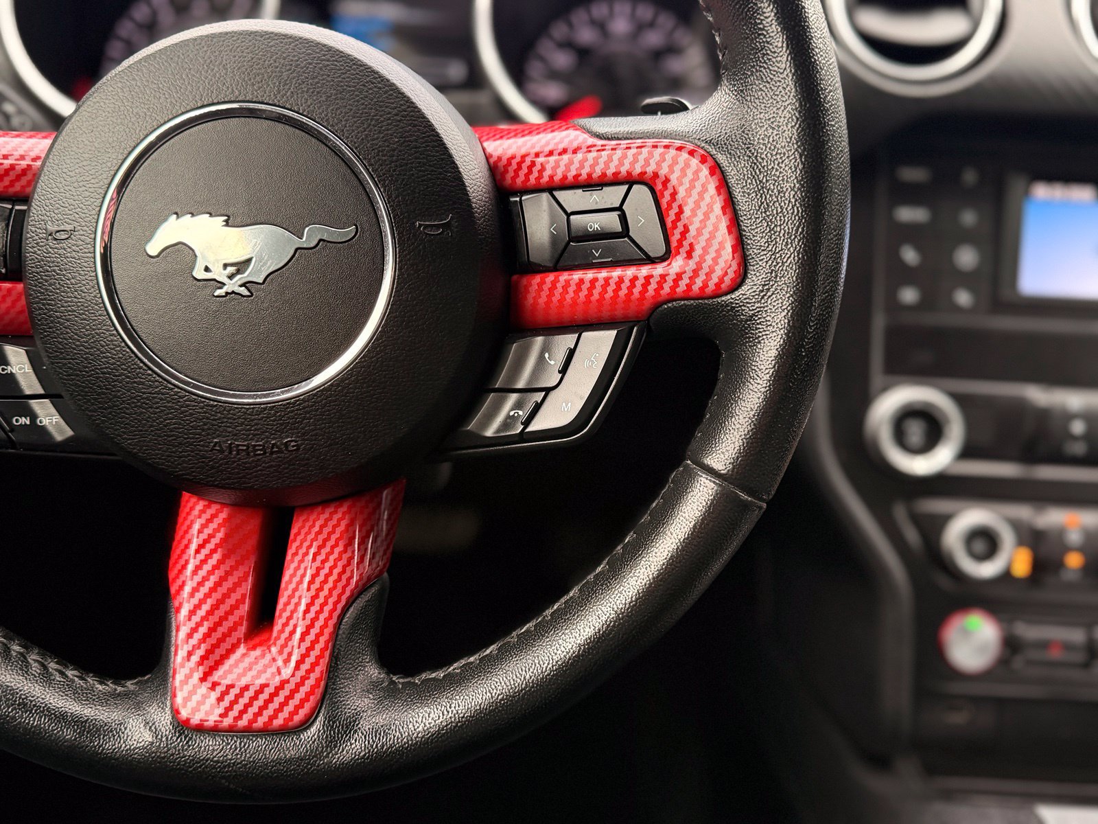 Used 2019 Ford Mustang Coupe RWD image 27