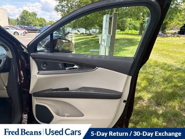 Used 2019 Lincoln Nautilus Reserve w/ Cargo Utility Package FWD image 21