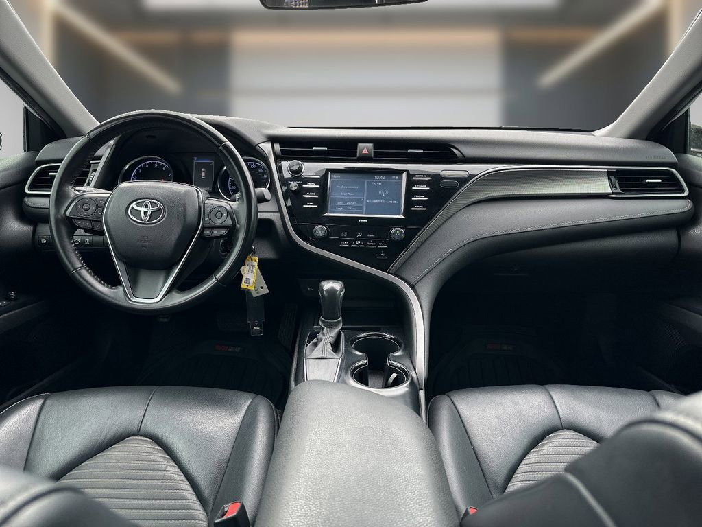 Used 2020 Toyota Camry SE image 9