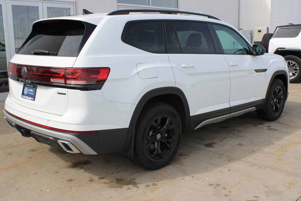 Certified 2025 Volkswagen Atlas Peak Edition SE image 6
