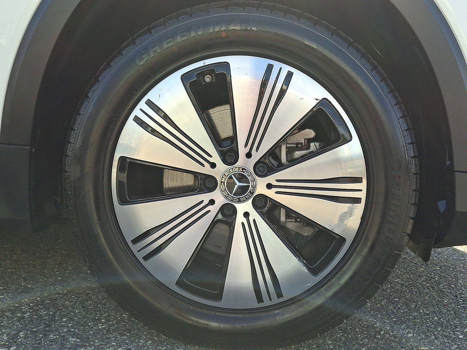 Used 2023 Mercedes-Benz EQB 300 4MATIC image 8
