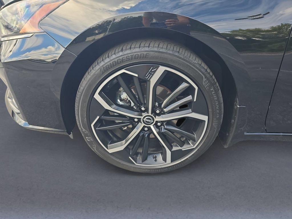 Used 2024 Nissan Altima 2.5 SR AWD/4WD image 10