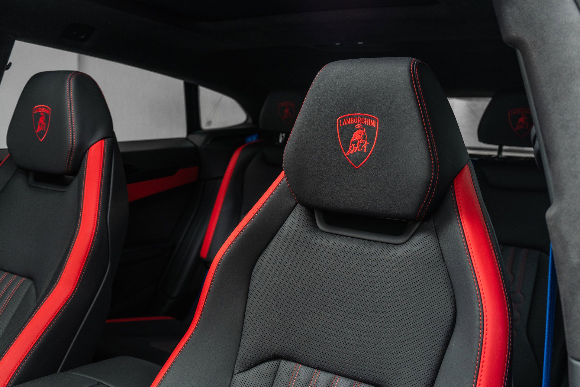 Used 2025 Lamborghini Urus SE image 27