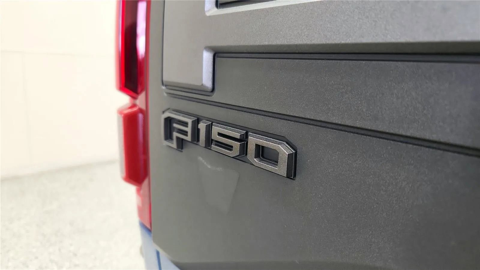 Used 2019 Ford F150 Raptor w/ Equipment Group 802A Luxury image 17