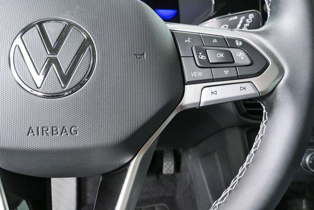 Certified 2022 Volkswagen Taos SE FWD image 10