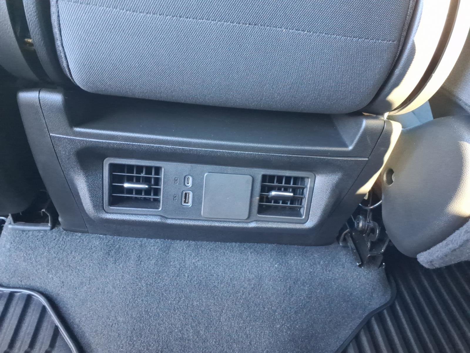 Used 2024 Chevrolet Silverado 2500 Custom w/ Custom Value Package image 10