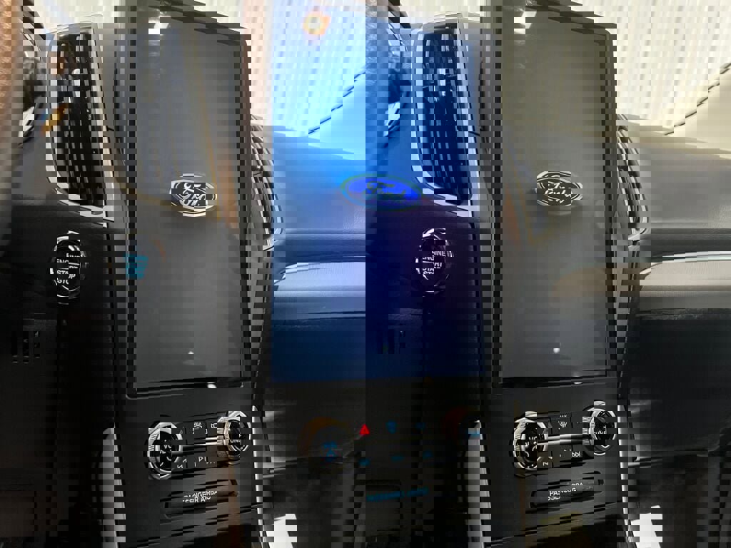 Used 2021 Ford Edge SEL w/ Cargo Accessory Package image 8