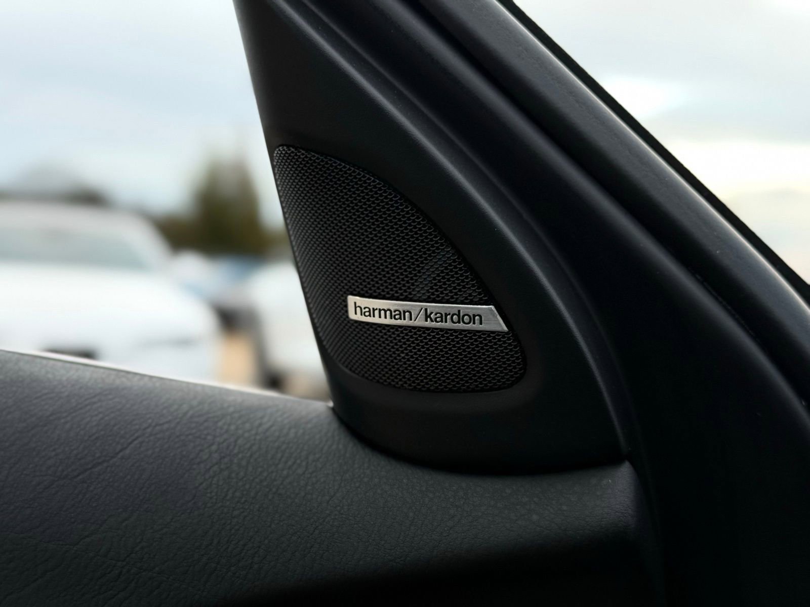 Used 2005 BMW 330xi Sedan image 20