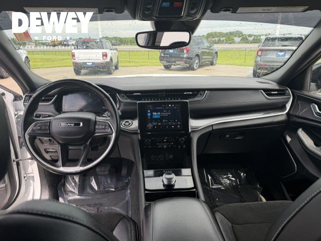 Used 2022 Jeep Grand Cherokee Altitude AWD/4WD image 27