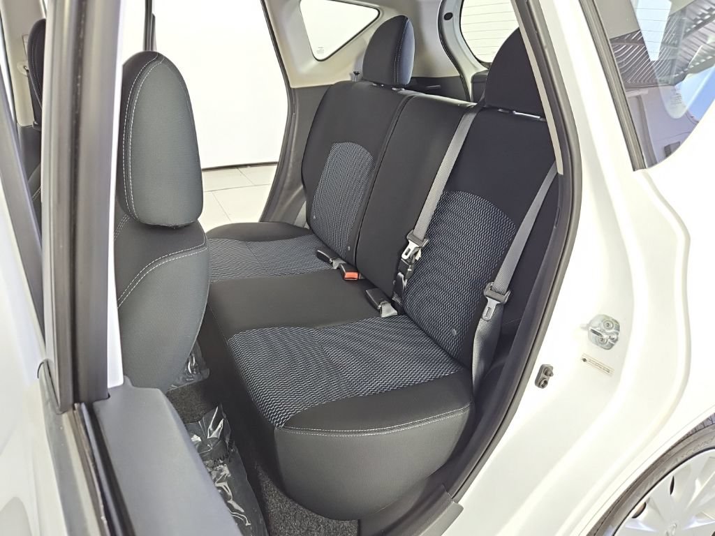 Used 2016 Nissan Versa Note SV FWD image 20