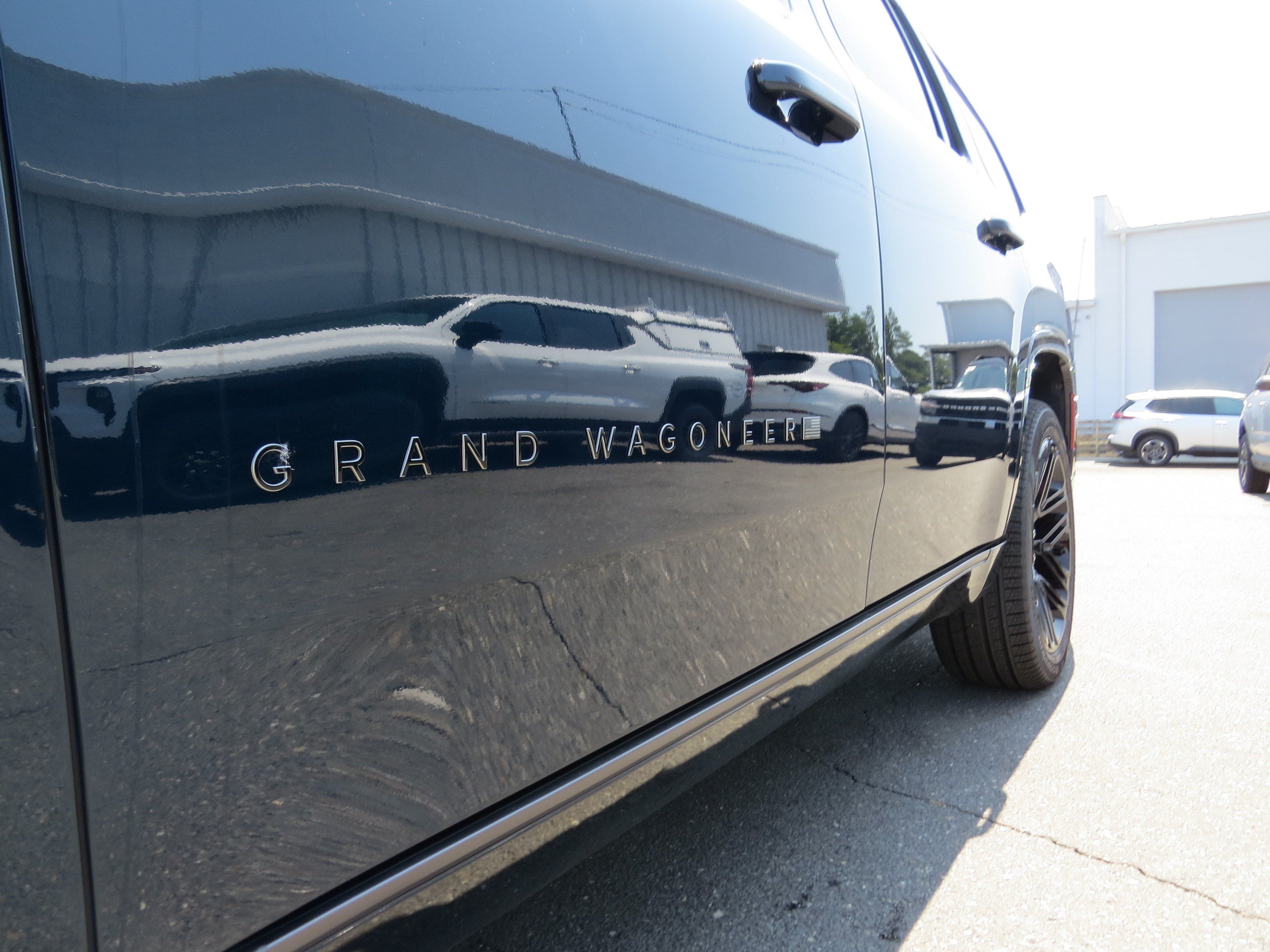 New 2026 Jeep Grand Wagoneer Limited AWD/4WD image 11