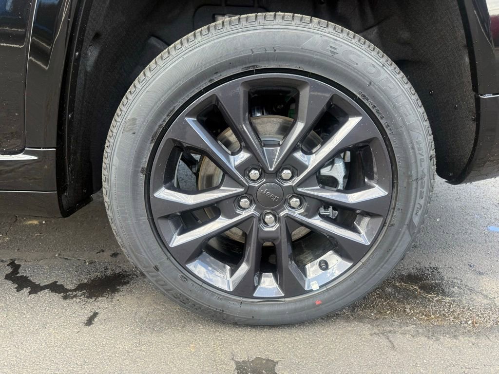 New 2026 Jeep Grand Cherokee L Limited AWD/4WD image 31