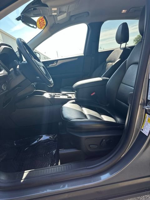 Used 2025 Ford Escape Platinum AWD/4WD image 41