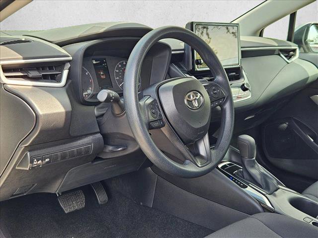 Used 2025 Toyota Corolla LE FWD image 9