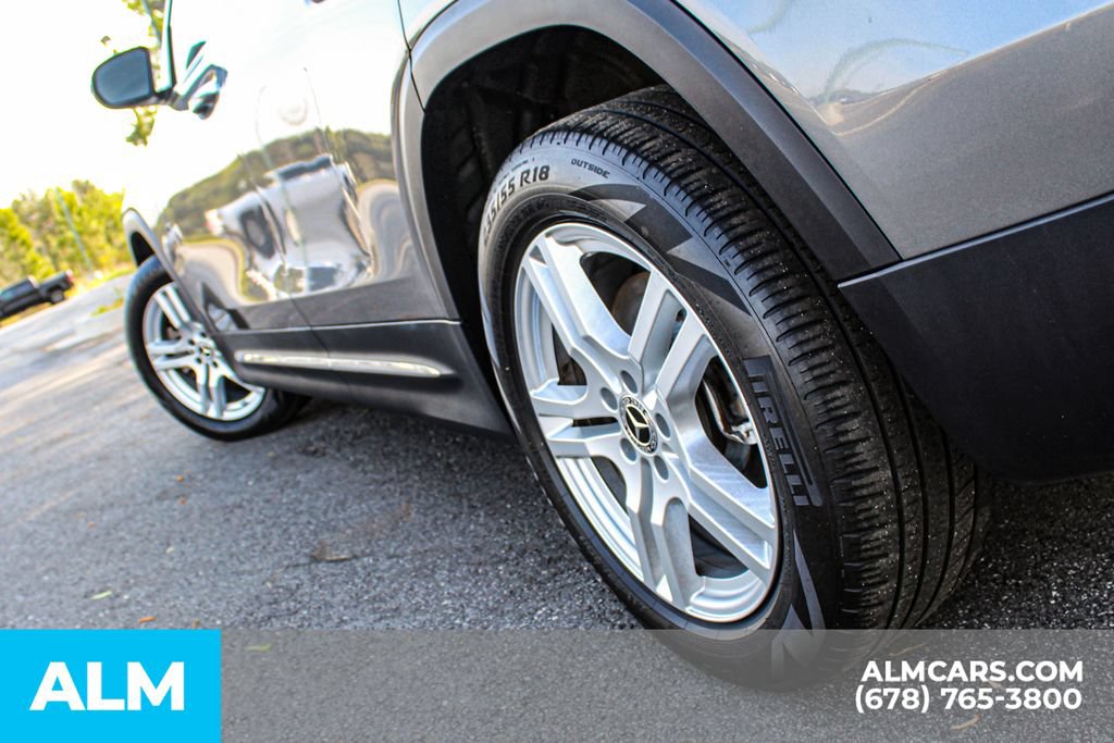 Used 2022 Mercedes-Benz GLB 250 4MATIC w/ Premium Package Lite image 15