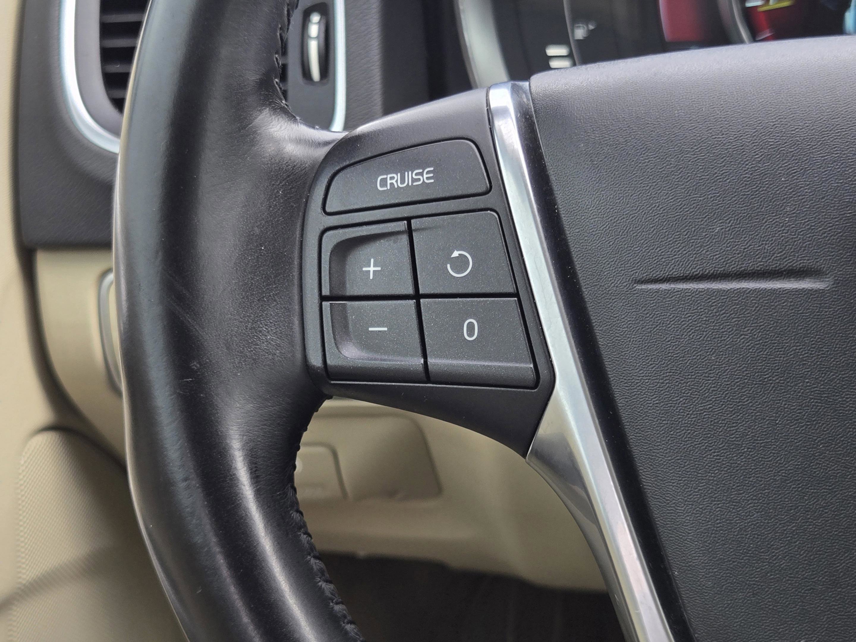 Used 2015 Volvo S60 T5 Platinum image 24