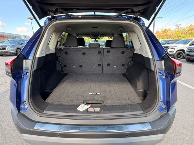 Certified 2023 Nissan Rogue SV image 18