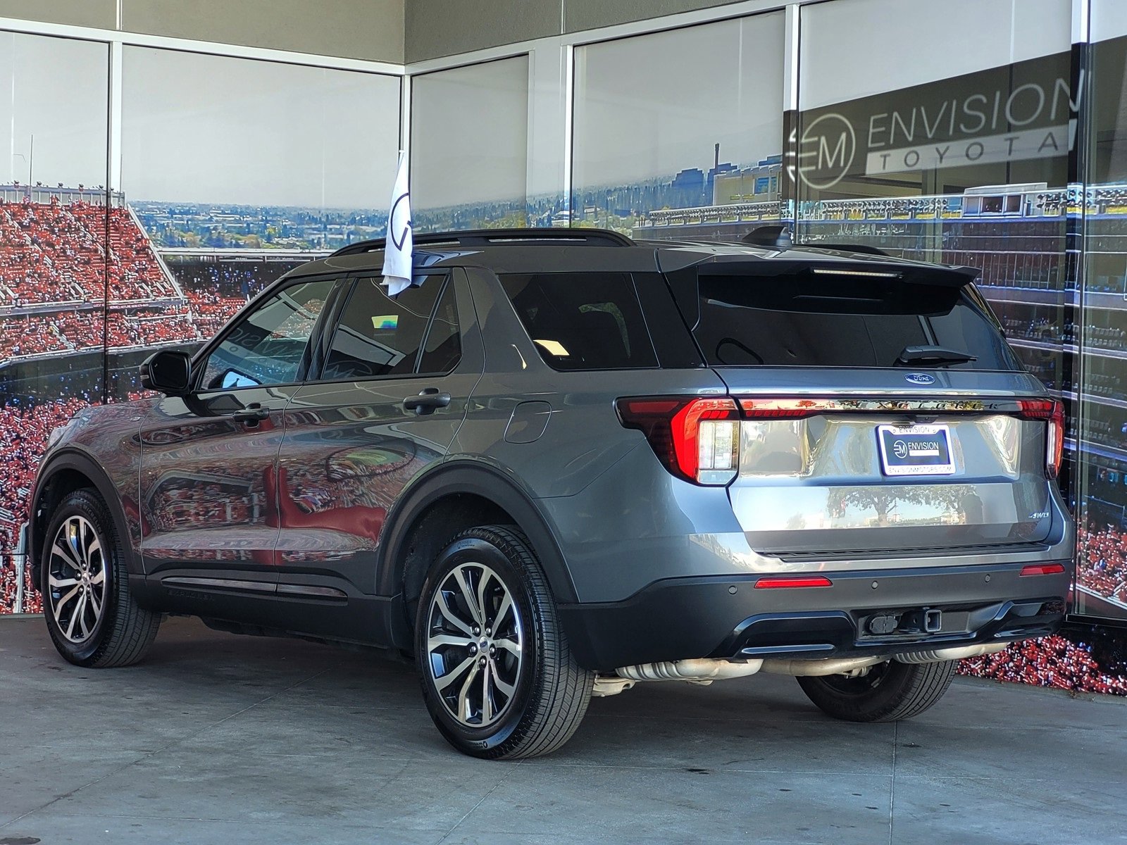 Used 2025 Ford Explorer ST-Line image 6