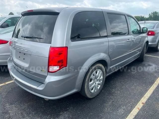 Used 2016 Dodge Grand Caravan SE w/ Quick Order Package 29E SE FWD image 6