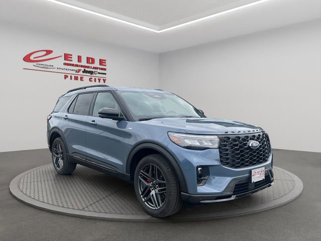 Used 2025 Ford Explorer ST-Line w/ Premium Package image 9