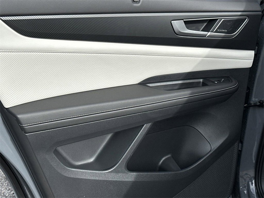 New 2025 Volkswagen Atlas Cross Sport SEL Premium R-Line image 33