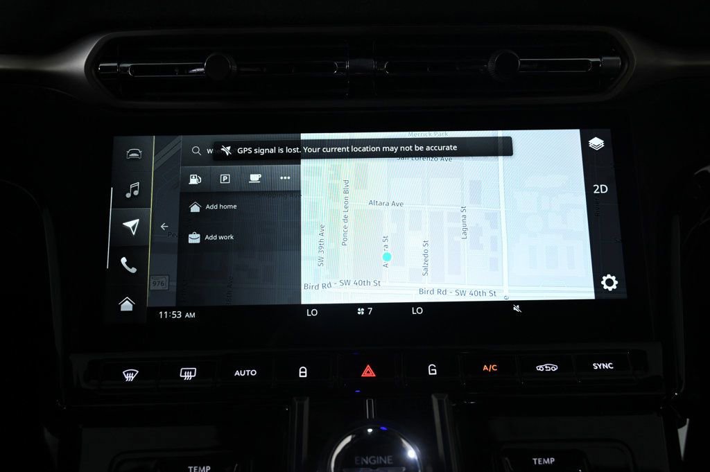 Used 2025 Aston Martin V8 Vantage Coupe image 11