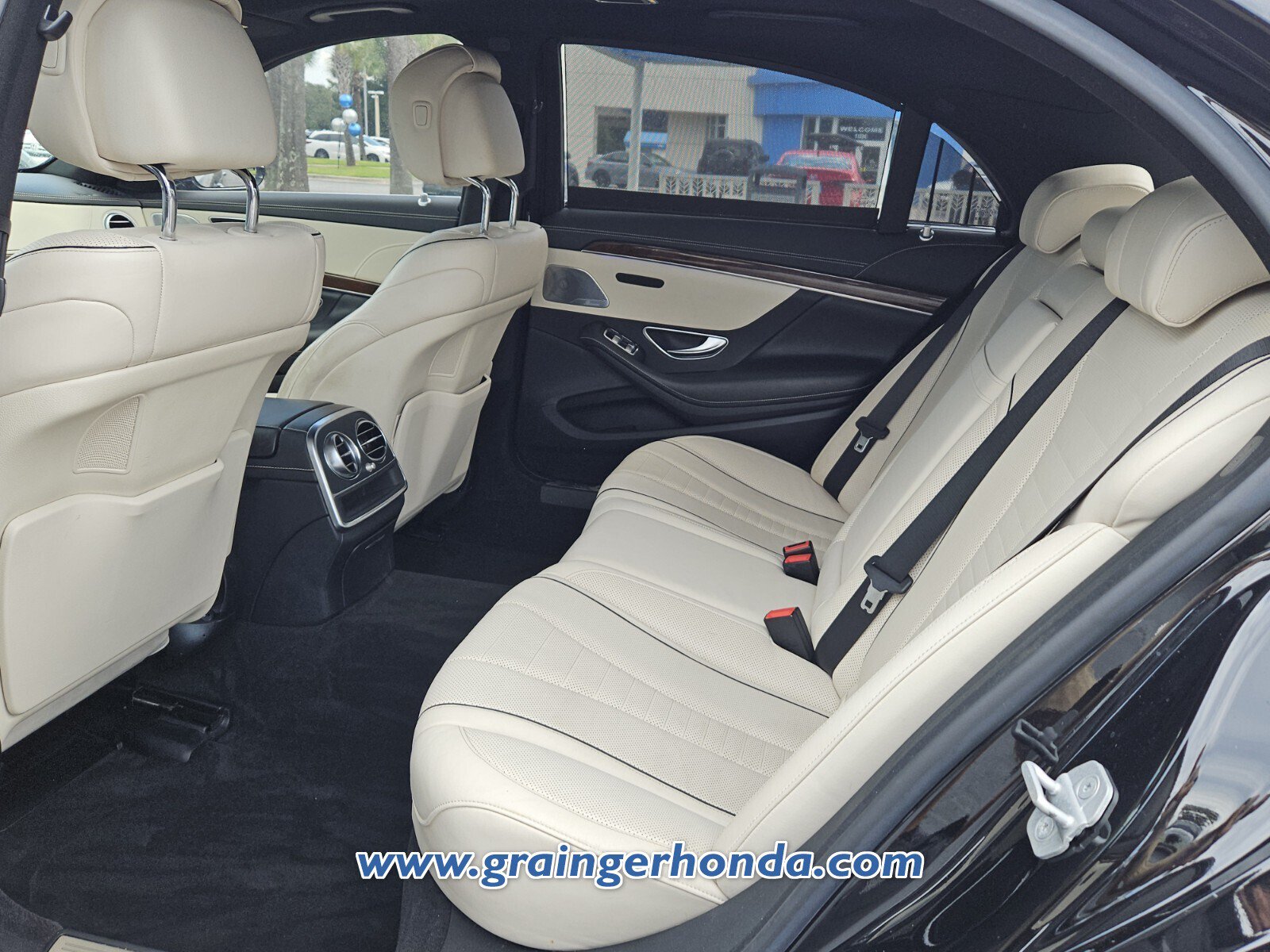 Used 2015 Mercedes-Benz S 550 Sedan image 11