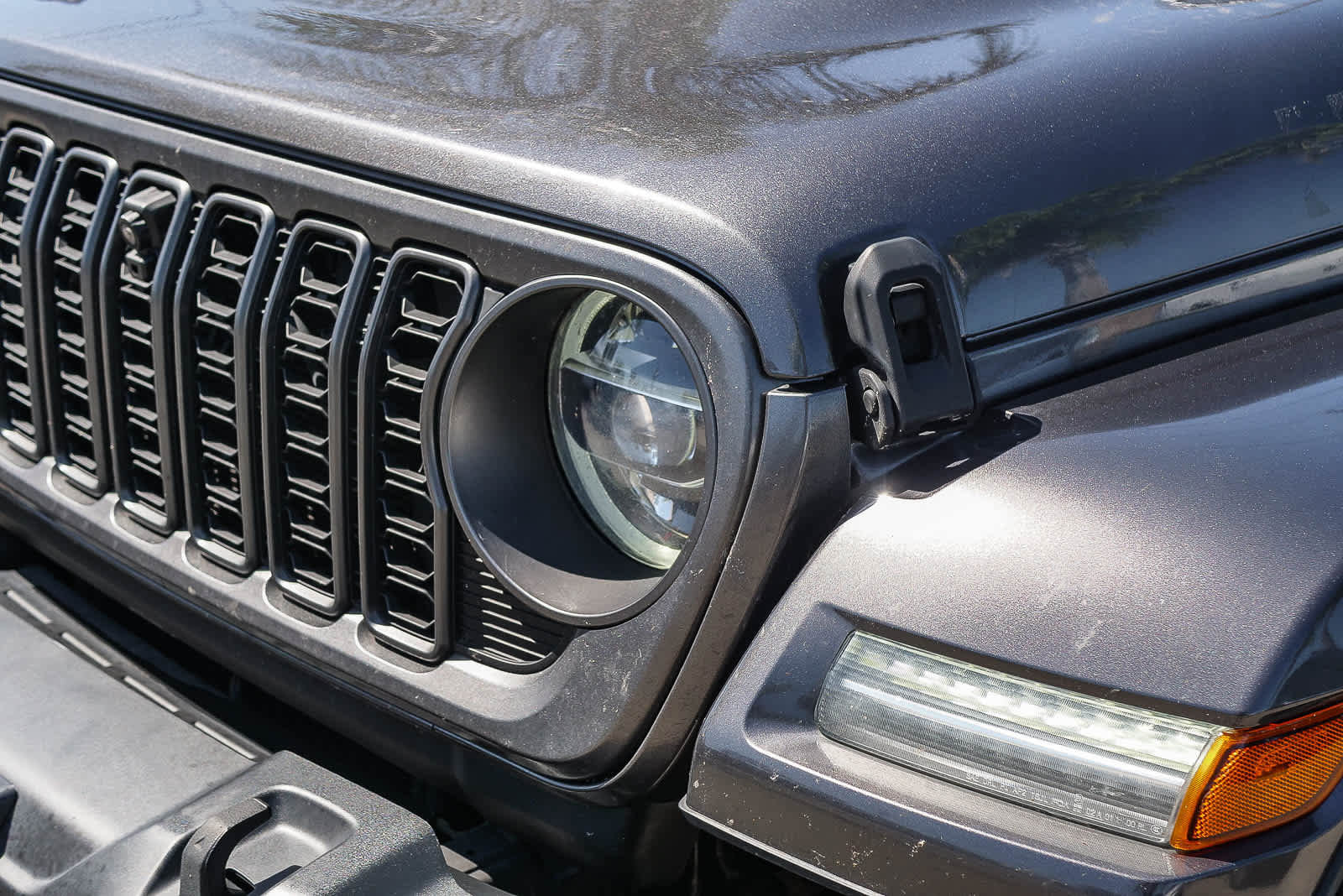 Used 2021 Jeep Wrangler Unlimited Sahara w/ Cold Weather Group image 10