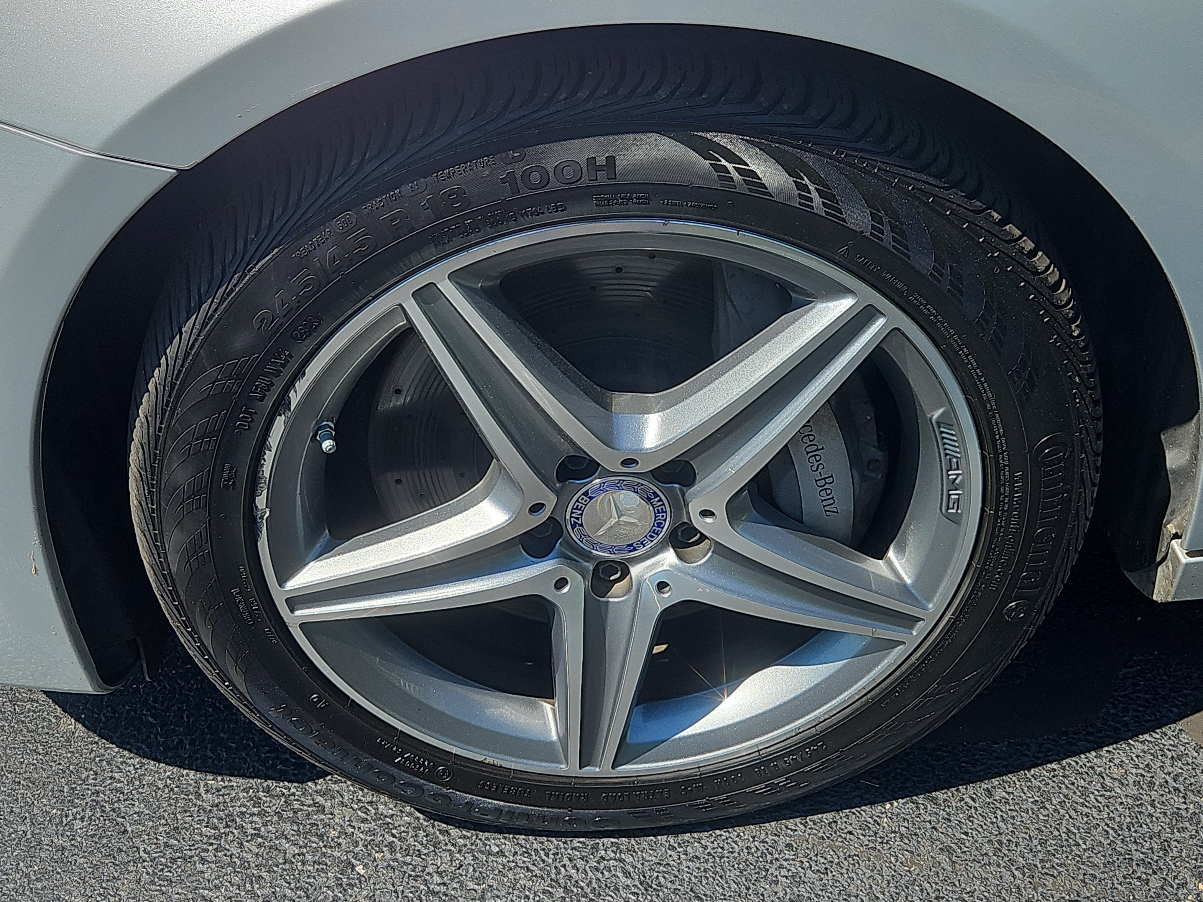 Used 2017 Mercedes-Benz E 300 4MATIC image 4