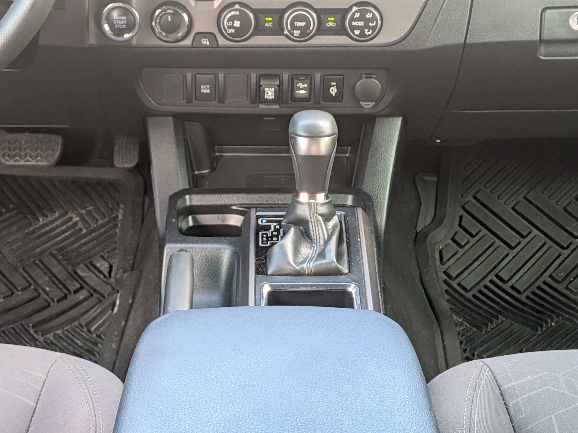 Used 2019 Toyota Tacoma TRD Off-Road AWD/4WD image 19