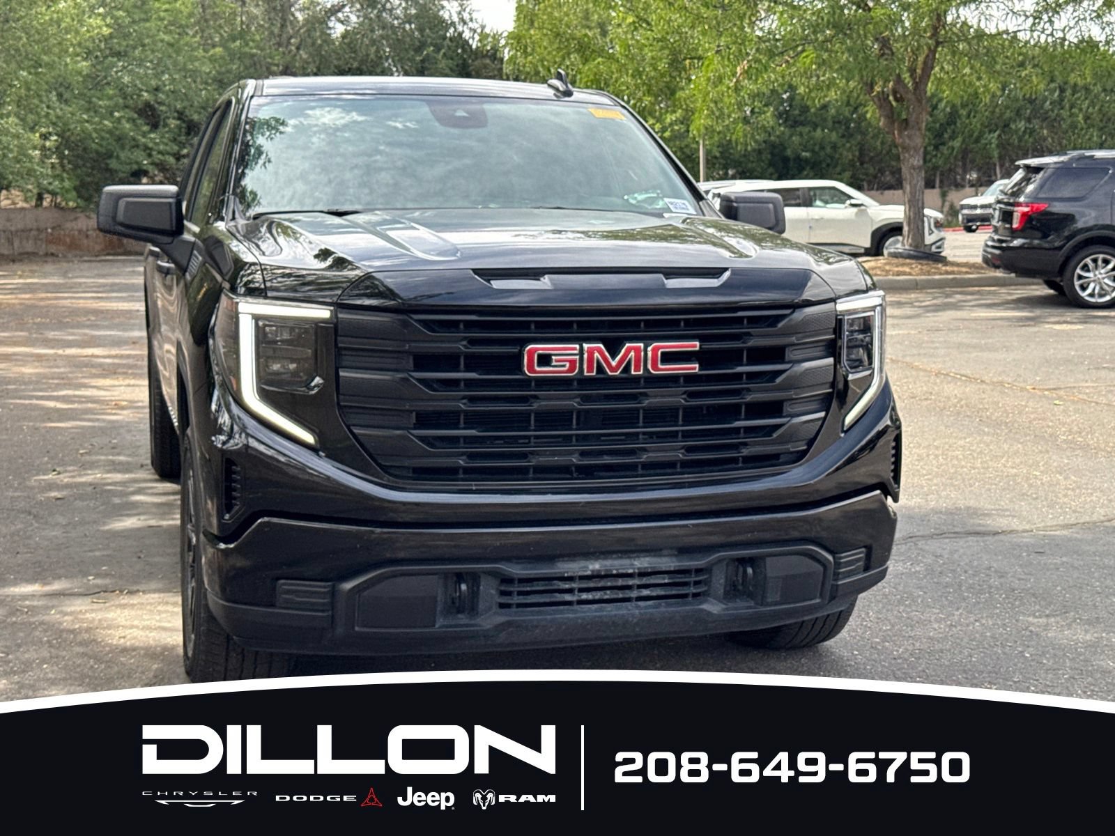 Used 2024 GMC Sierra 1500 Pro w/ Graphite Edition AWD/4WD image 10