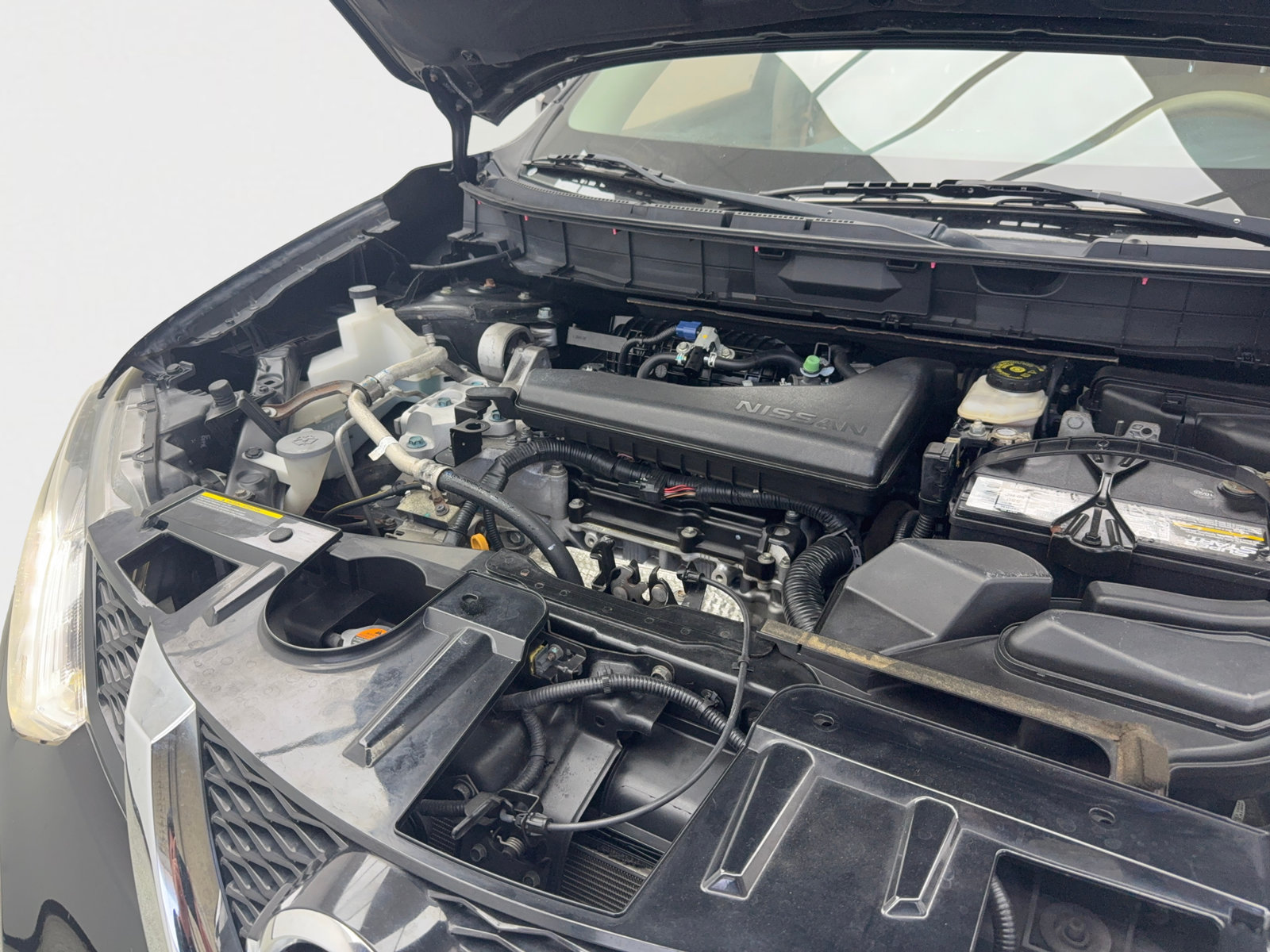 Used 2015 Nissan Rogue S FWD image 59