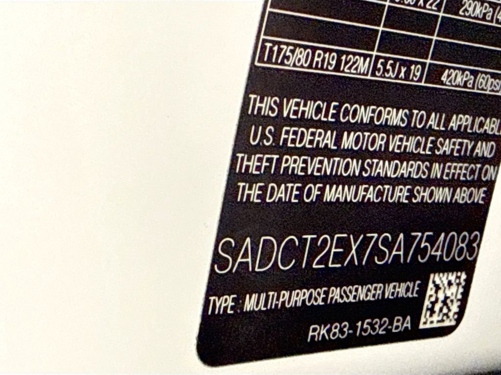 Used 2025 Jaguar F-PACE R-Dynamic S image 28