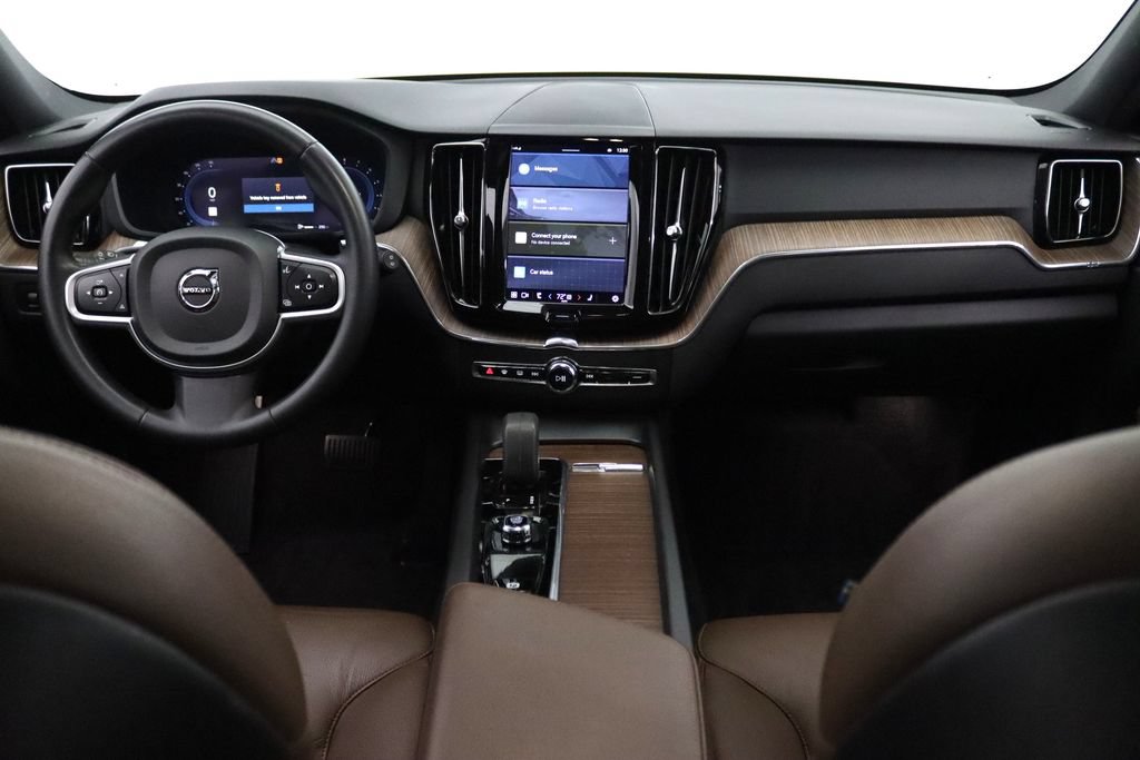 Used 2022 Volvo XC60 B5 Momentum AWD/4WD image 20