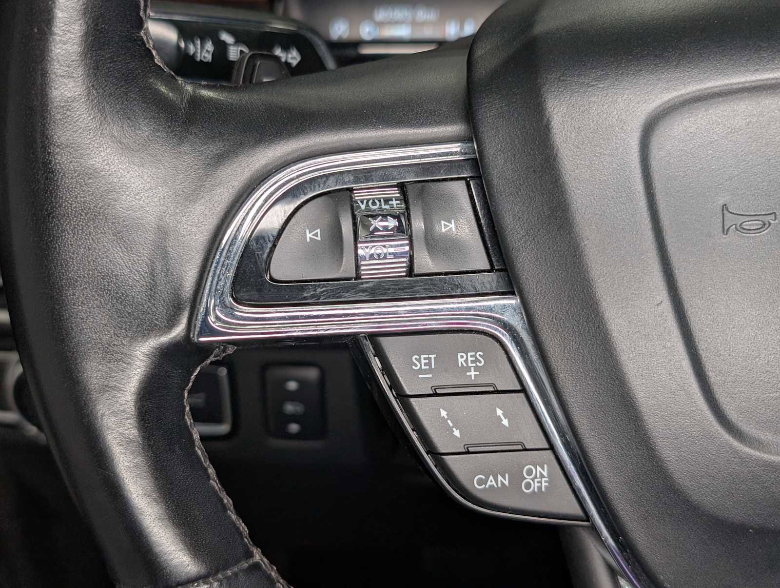 Used 2021 Lincoln Navigator L Reserve AWD/4WD image 36