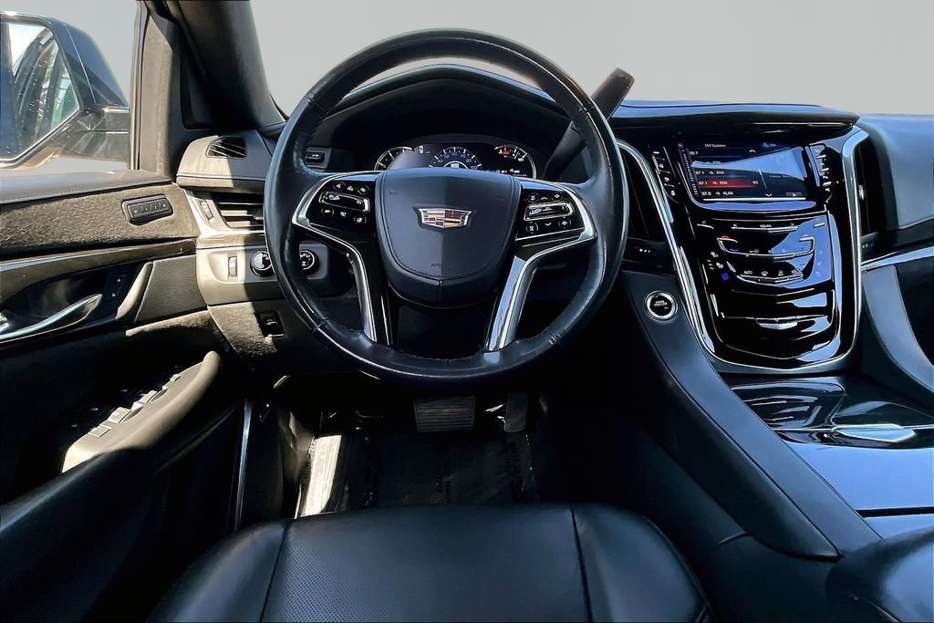 Used 2020 Cadillac Escalade Platinum AWD/4WD image 8