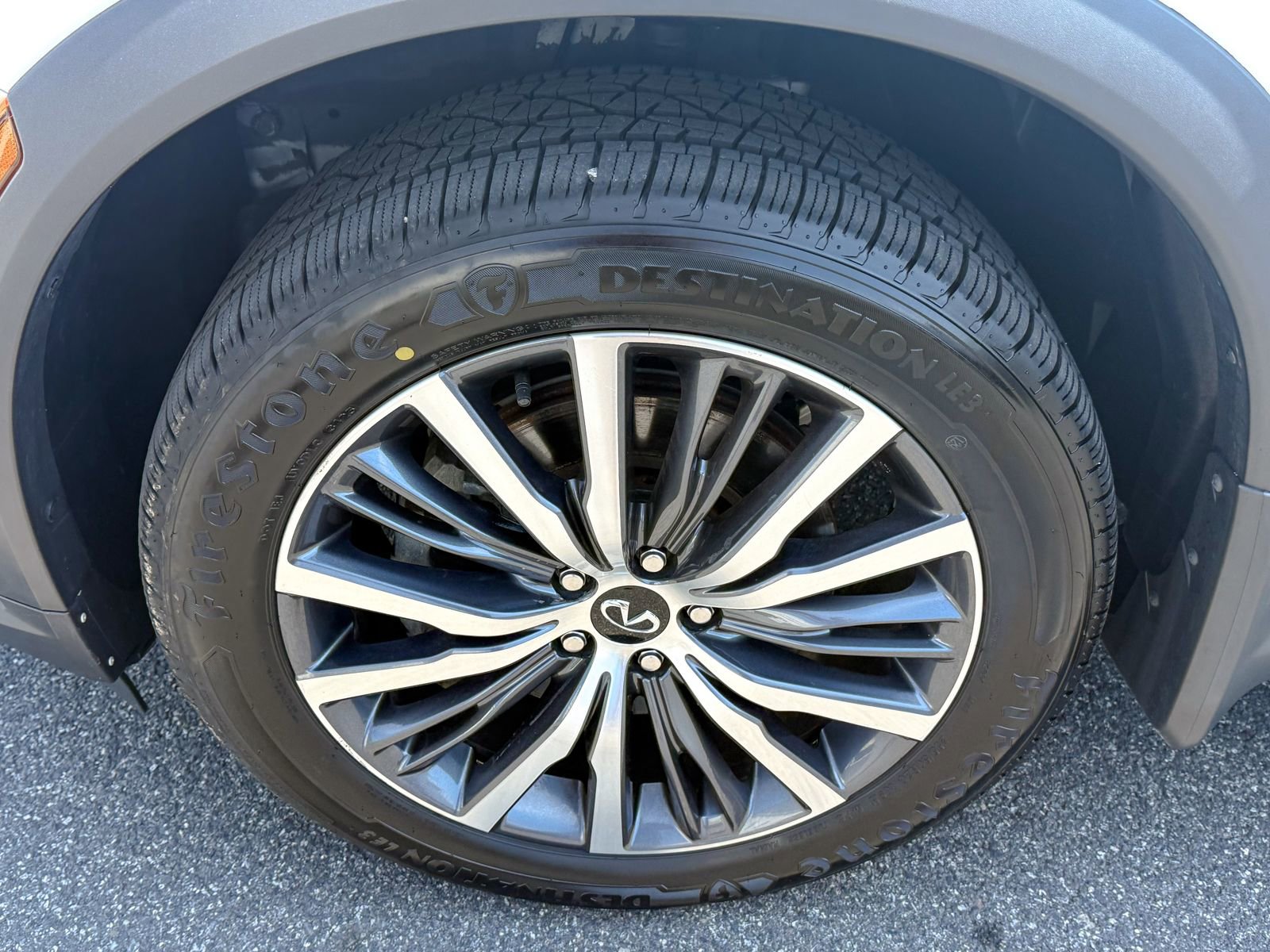 Used 2024 INFINITI QX60 Sensory w/ Vision Package image 10